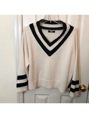 VOCK v-neck oversized sweater. White w/ Black Trim Pit to Pit 25" Preworn